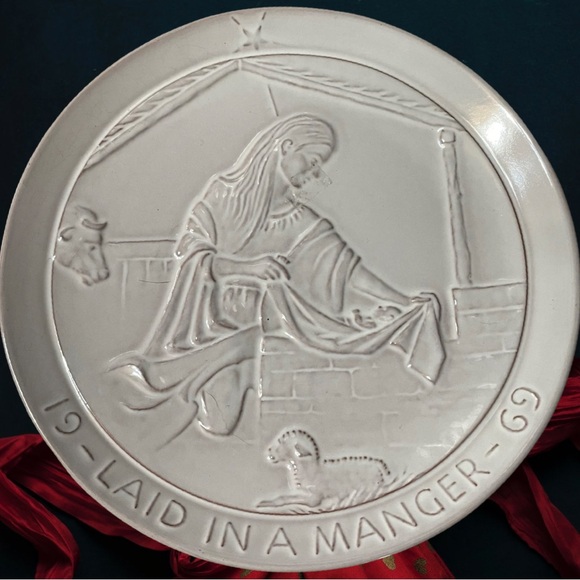 Vintage Frankoma 1969 Collectors Nativity Plate, titled Laid In A Manger - Picture 3 of 4